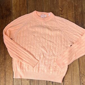 Vintage women’s Peach Cable Knit crew neck acrylic Sweater